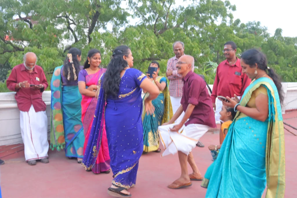 women-colleagues-celebrating-together-samarthana