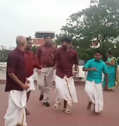 employees-walking-together-outdoors-samarthana