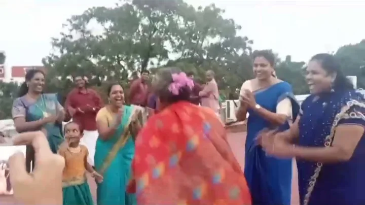 women-staff-dancing-together-samarthana