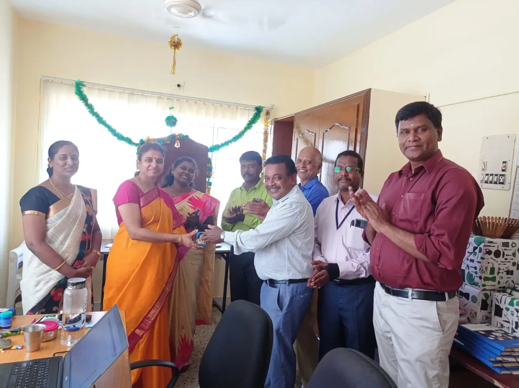 colleagues-celebrating-special-occasion-samarthana