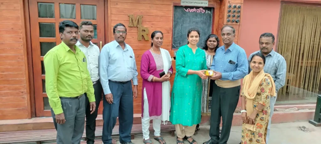 team-receiving-award-recognition-samarthana