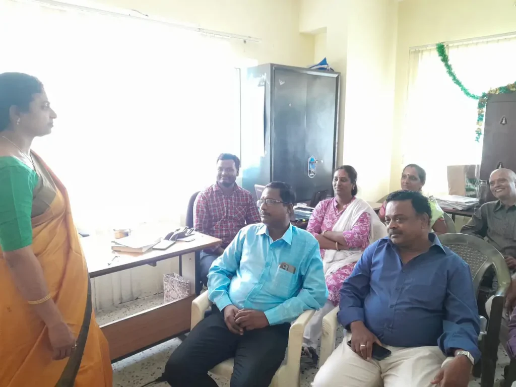 team-members-gathered-in-office-samarthana