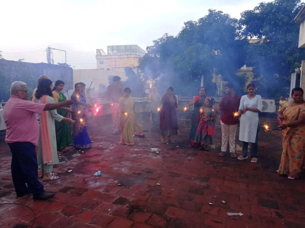 outdoor-fireworks-celebration-samarthana