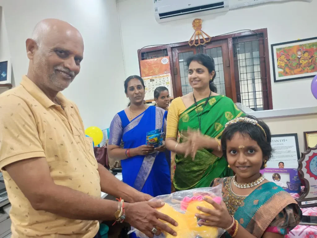 staff-members-sharing-festive-gifts-samarthana