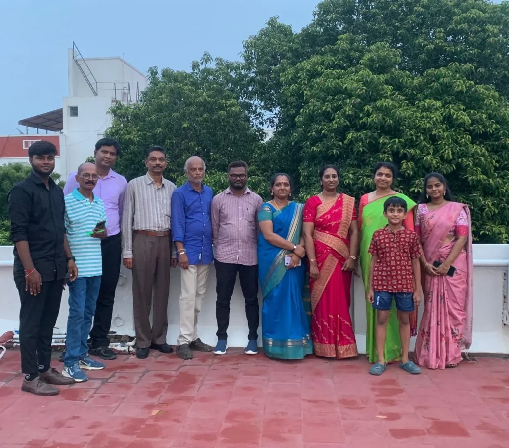 team-photo-in-office-courtyard-samarthana