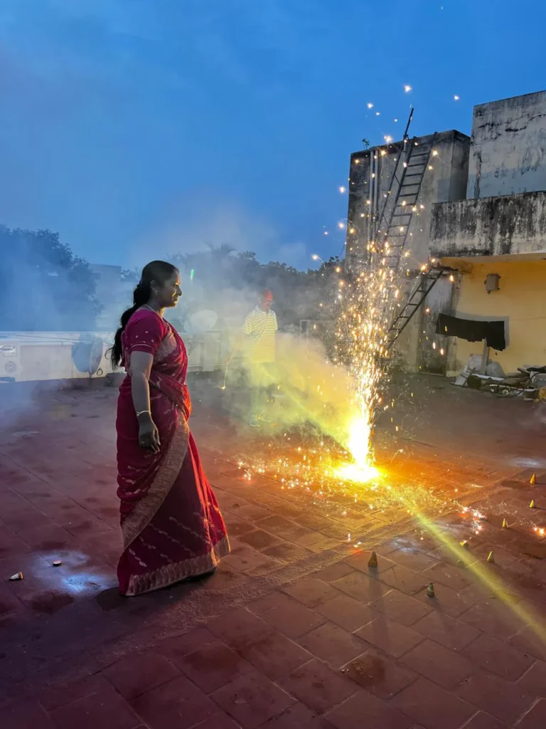 woman-enjoying-sparkler-celebration-samarthana