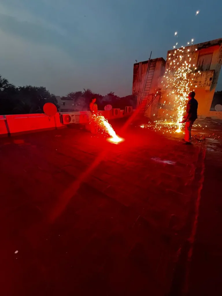 glowing-fireworks-in-night-sky-samarthana