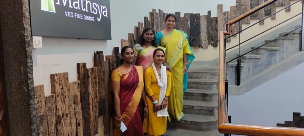 colleagues-gathered-for-lunch-meeting-samarthana