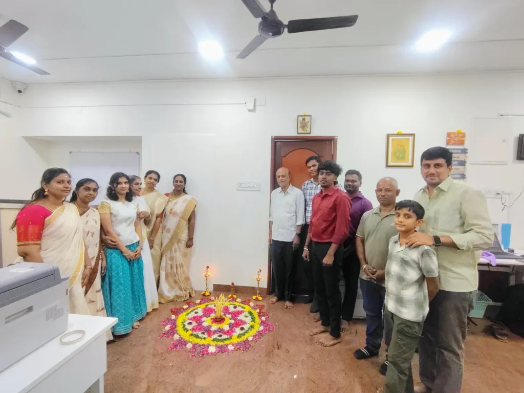 colleagues-in-traditional-onam-attire-samarthana