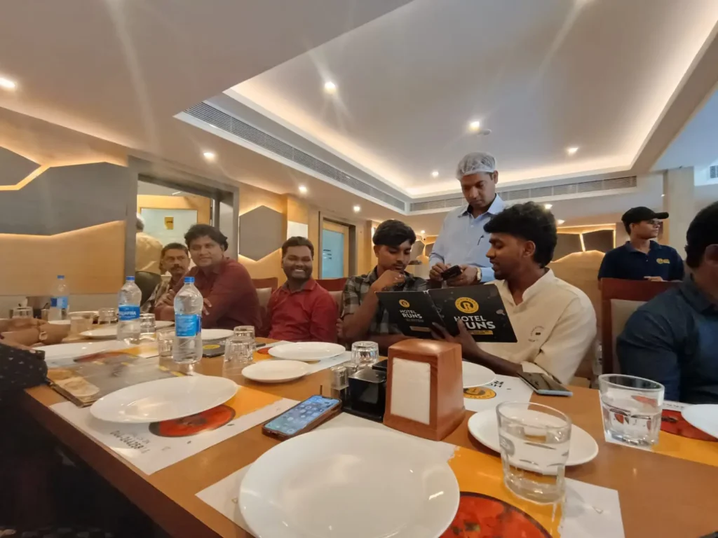 employees-sharing-dinner-together-samarthana