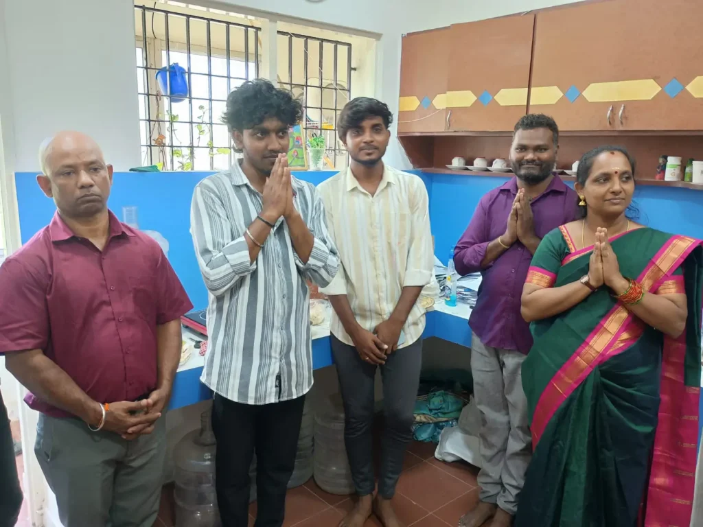 staff-members-celebrating-together-samarthana